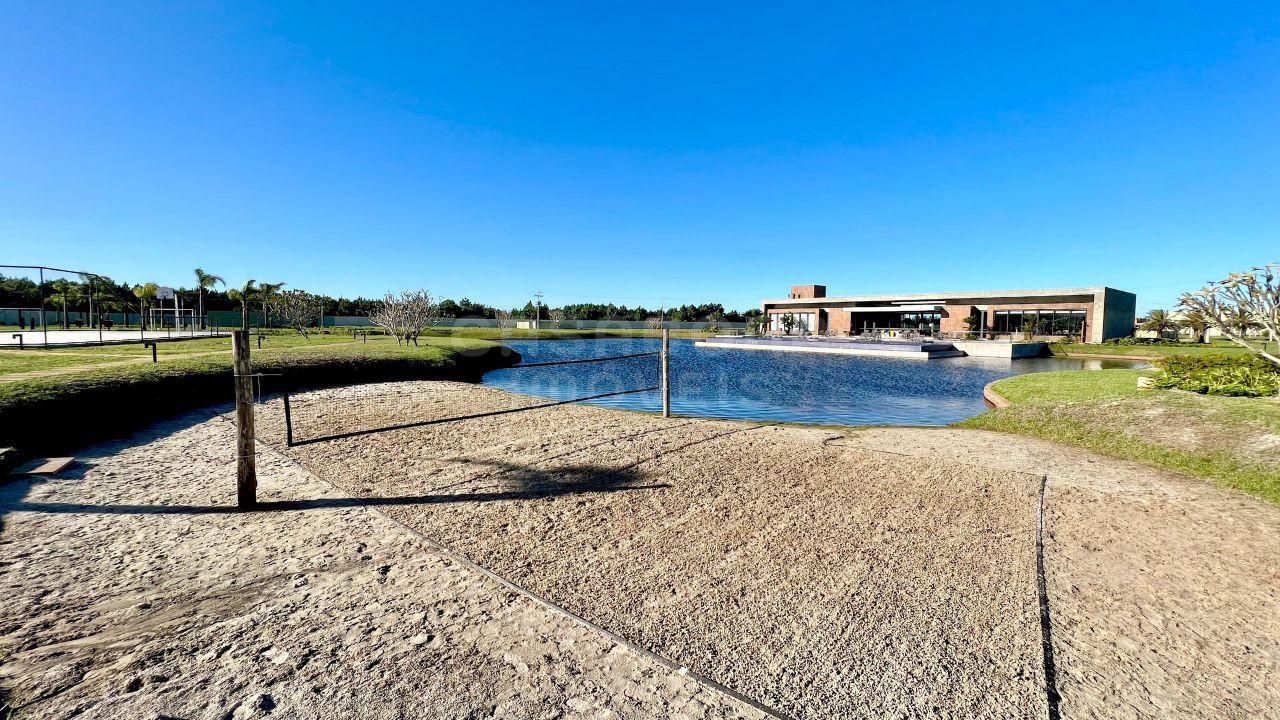 Terreno à Venda no Condomínio Arenas Curumim - Capão da Canoa