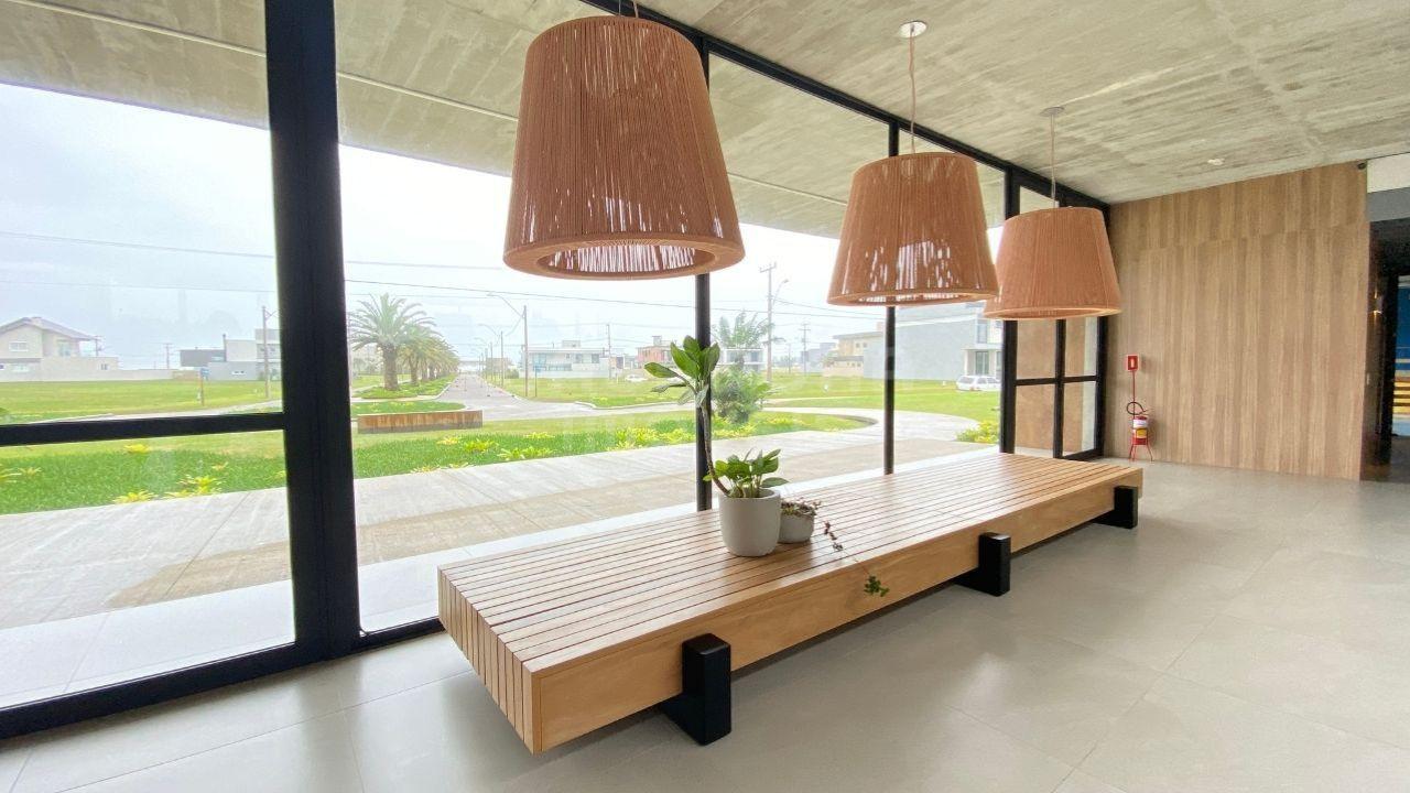 Terreno Exclusivo em Condomínio Fechado com Piscina e Áreas de Lazer