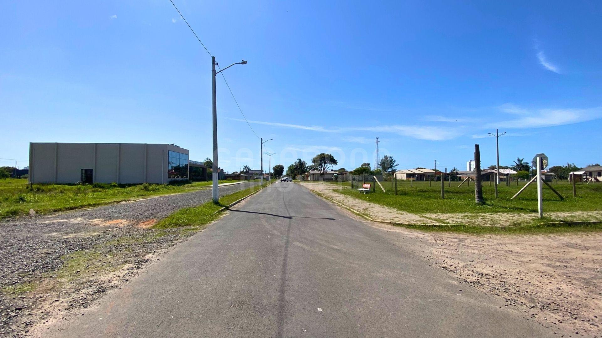 Terreno de Esquina no Bairro Quatro Lagos – Localização Privilegiada em Arroio do Sal