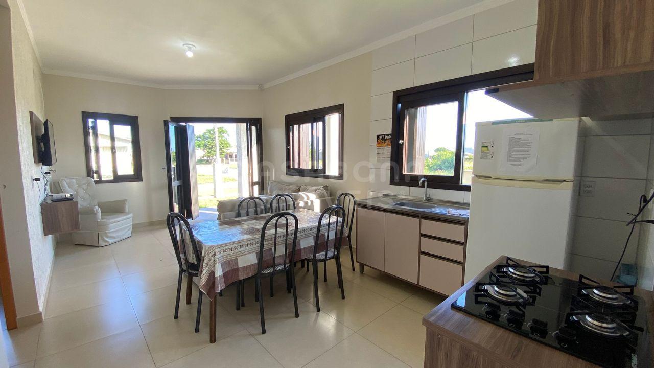 Charmosa Casa de Esquina em Arroio do Sal, Quatro Lagos