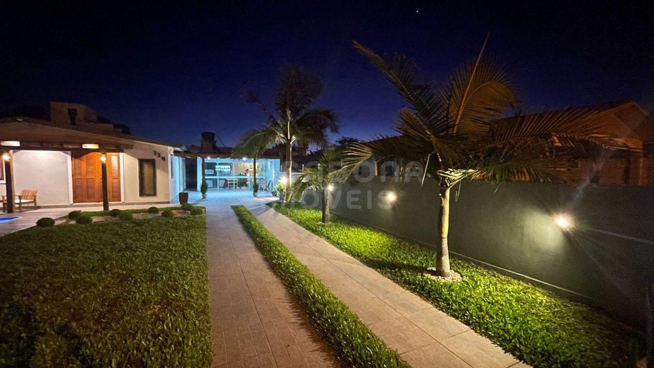 Casa de Veraneio a 130 metros do Mar no Balneário São Jorge