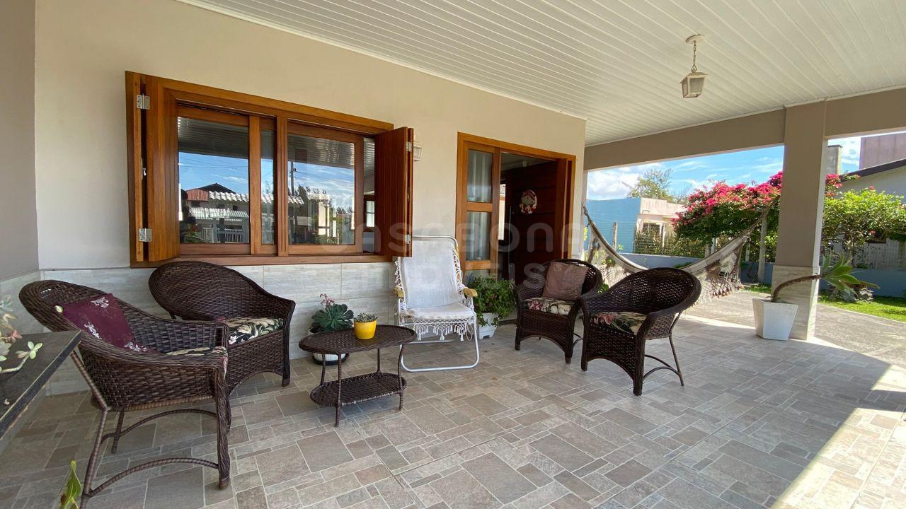 Casa à Venda com 2 terrenos no Jardim Olívia – Arroio do Sal