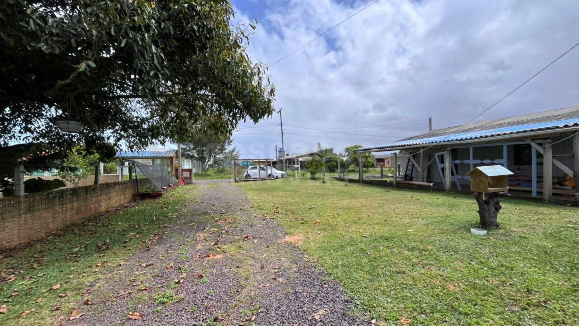 Casa Aconchegante em Terreno Amplo – Pronta para Morar