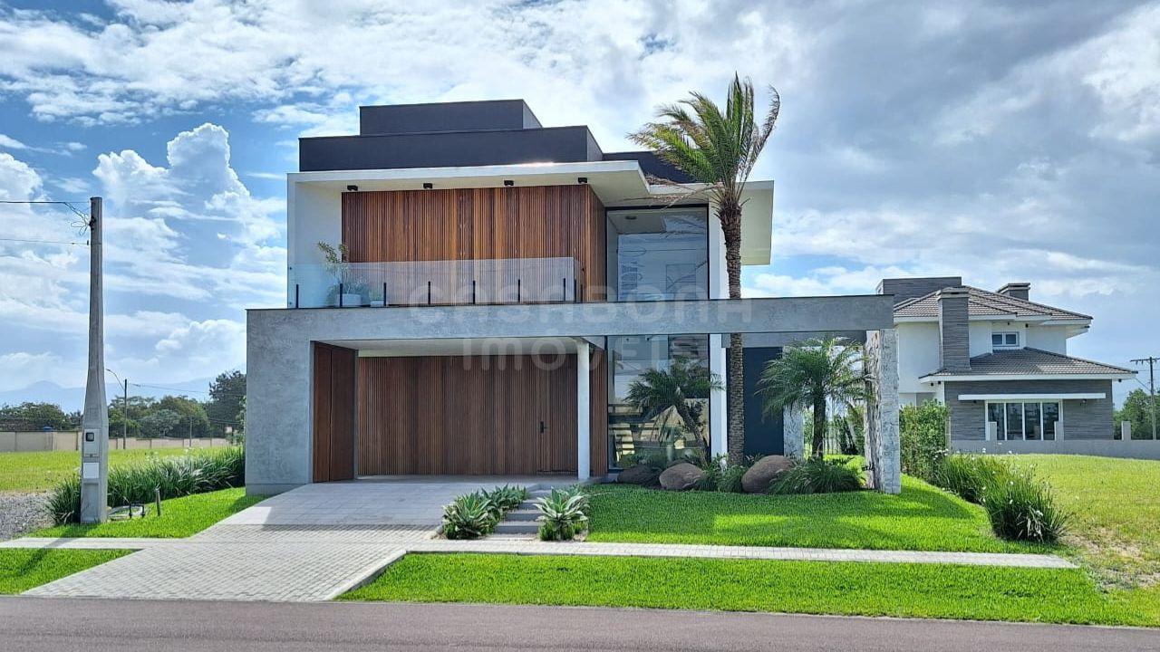 Residência Sofisticada em Condomínio Fechado - Arroio do Sal