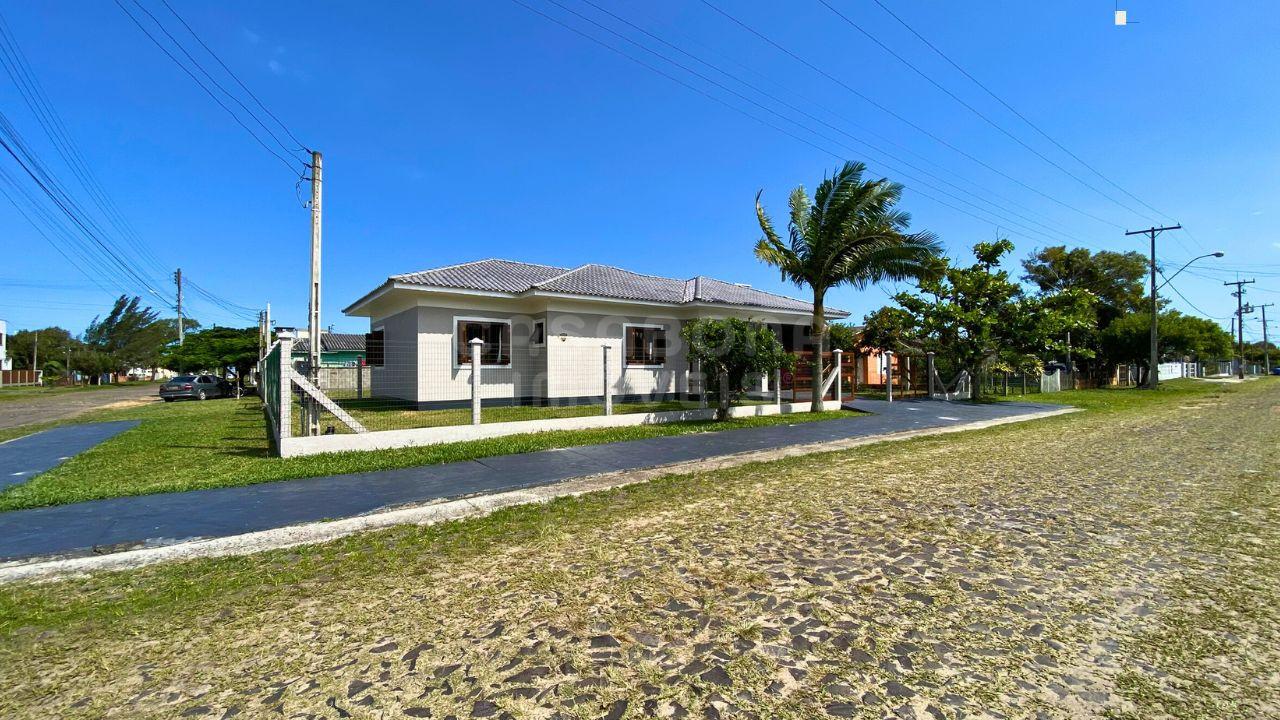 Casa de Esquina em Areias Brancas – Arroio do Sal