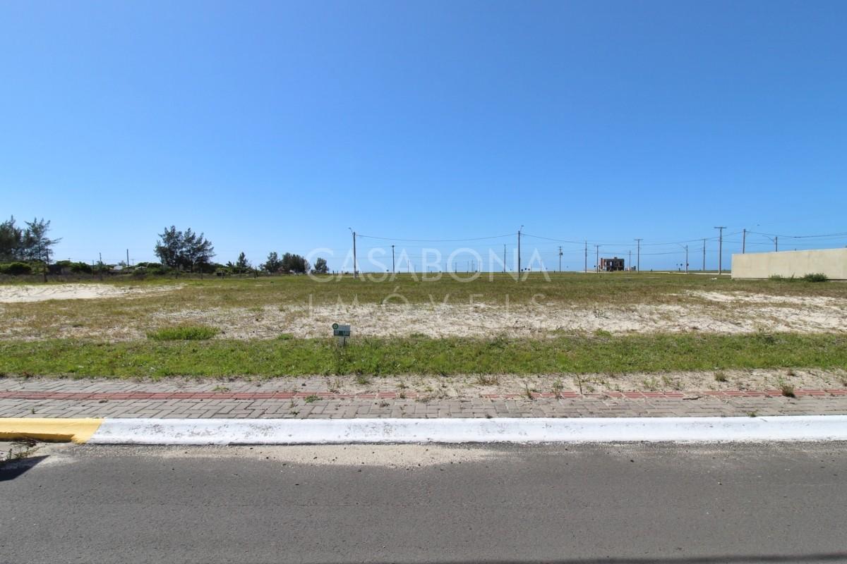 Ótimo Terreno no Loteamento Esmeralda