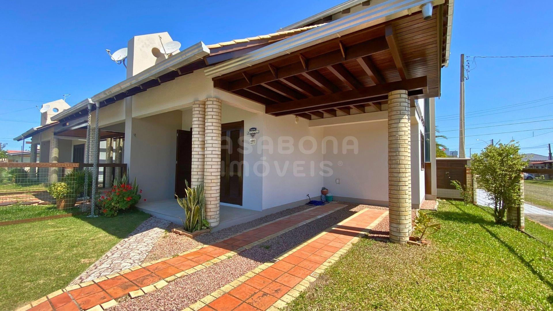 Sobrado mobiliado próximo ao mar e ao centro de Arroio do Sal