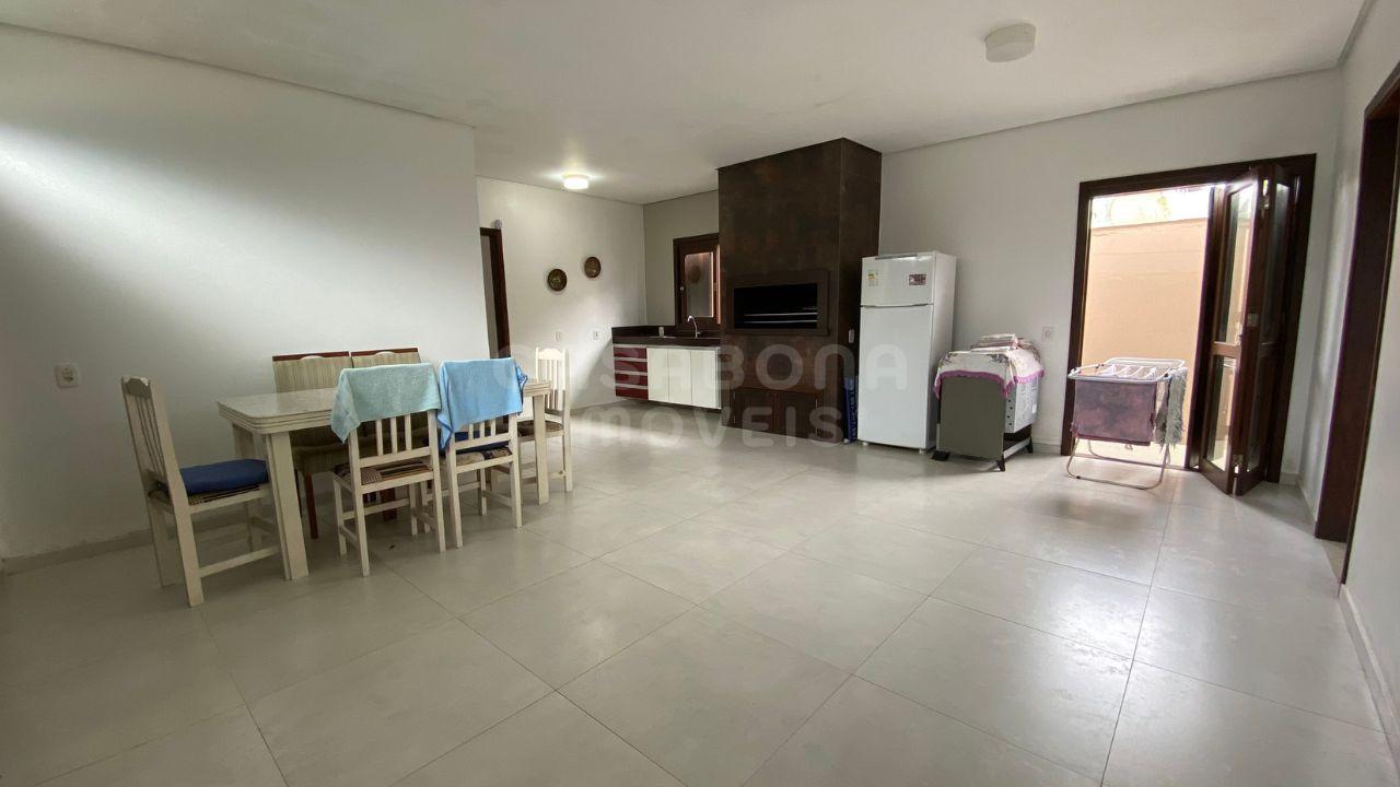 Casa de Esquina no Centro de Arroio do Sal