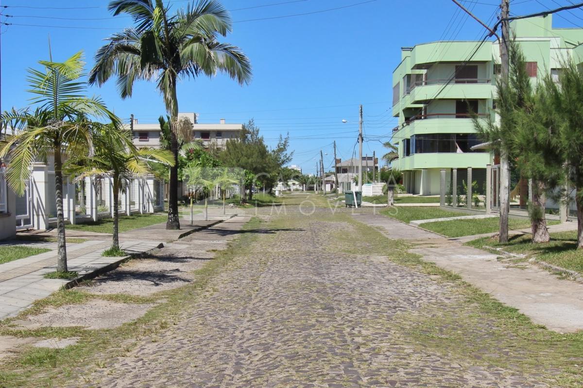 Charmosa Residência a Poucos Passos da Praia