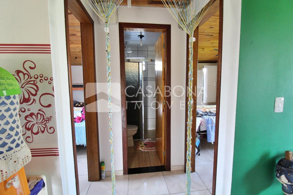 Duas Residências com Piscina em Terrenos Separados