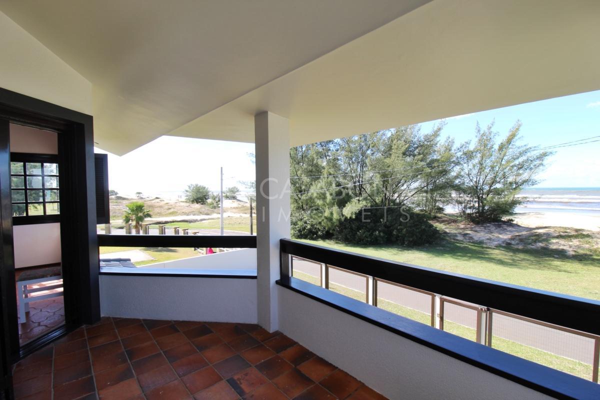 Casa Espetacular à Beira-Mar