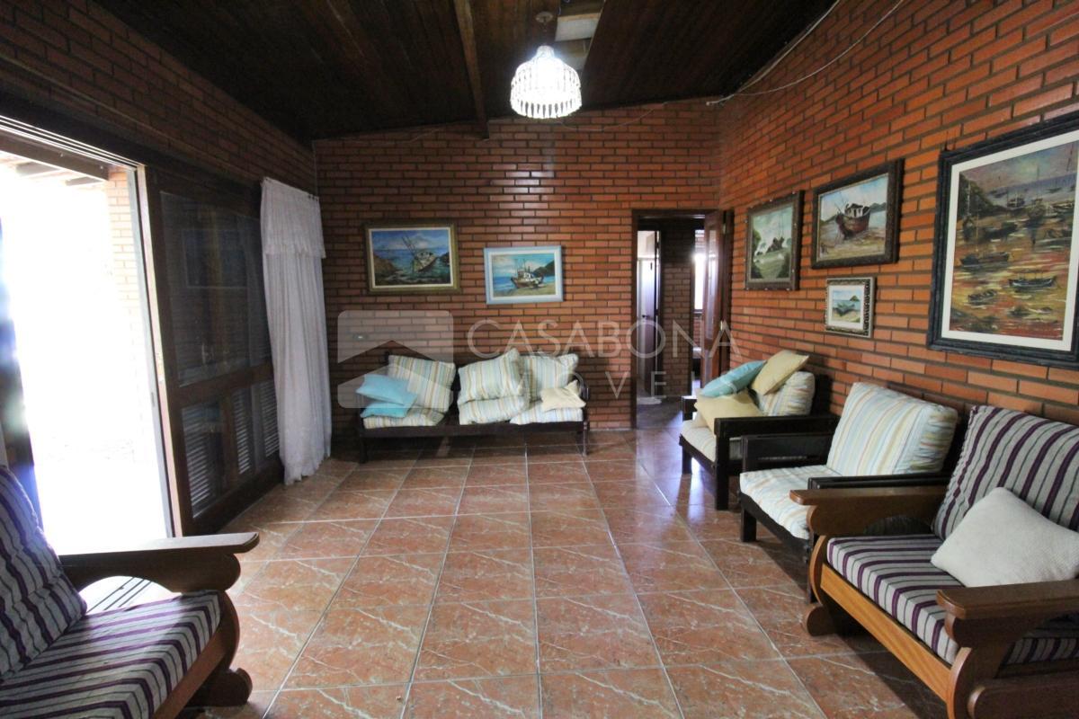 Residência Espaçosa no Balneário São Pedro