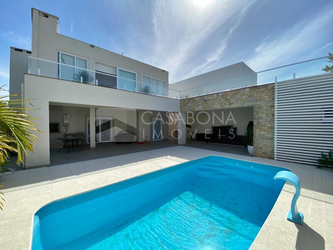 Magnífica Casa em Arroio do Sal: Design Moderno e Conforto Excepcional