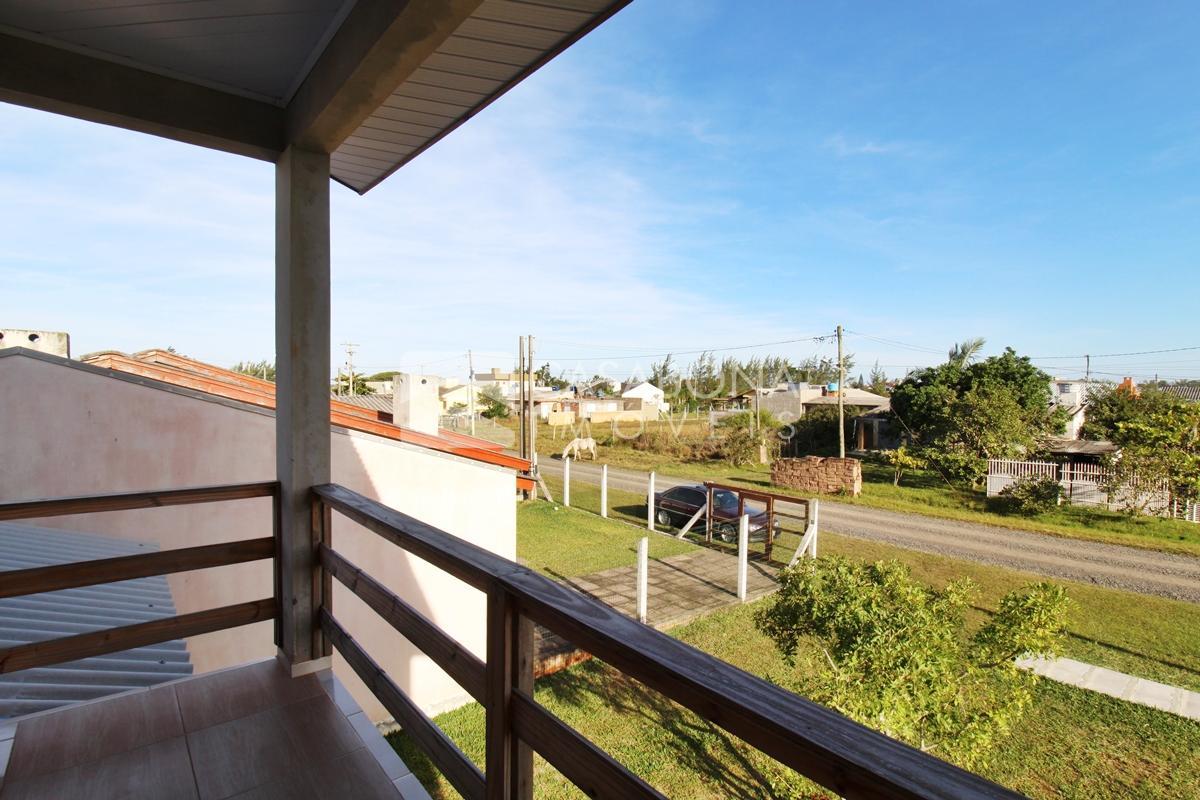 Excelente Investimento no Litoral: Residência com Duas Moradias