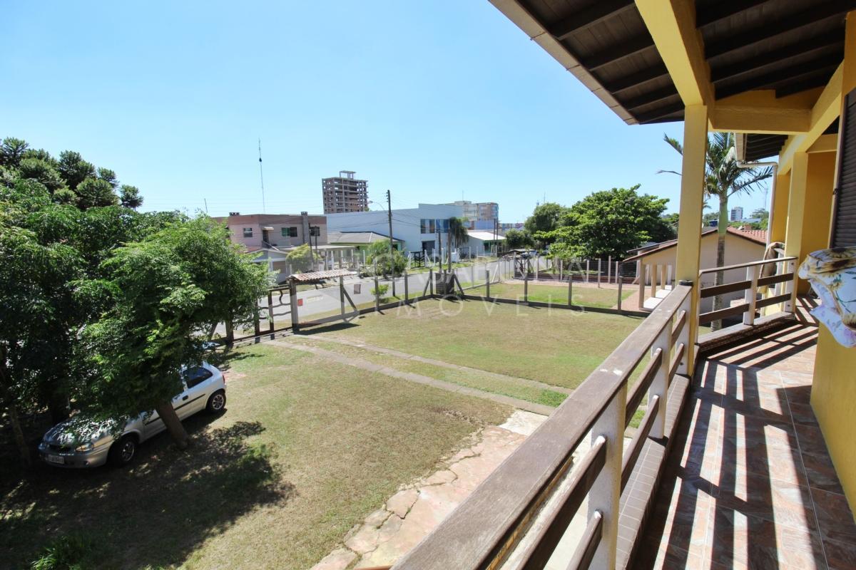 Oportunidade Imperdível: Residência com Terreno Amplo no Balneário Novo Arroio do Sal
