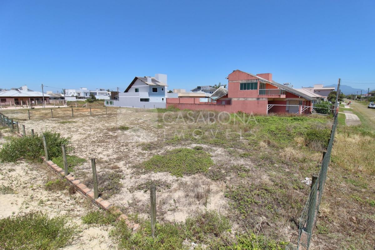 Oportunidade Única: Terreno à Beira-Mar no Balneário Vista Alegre