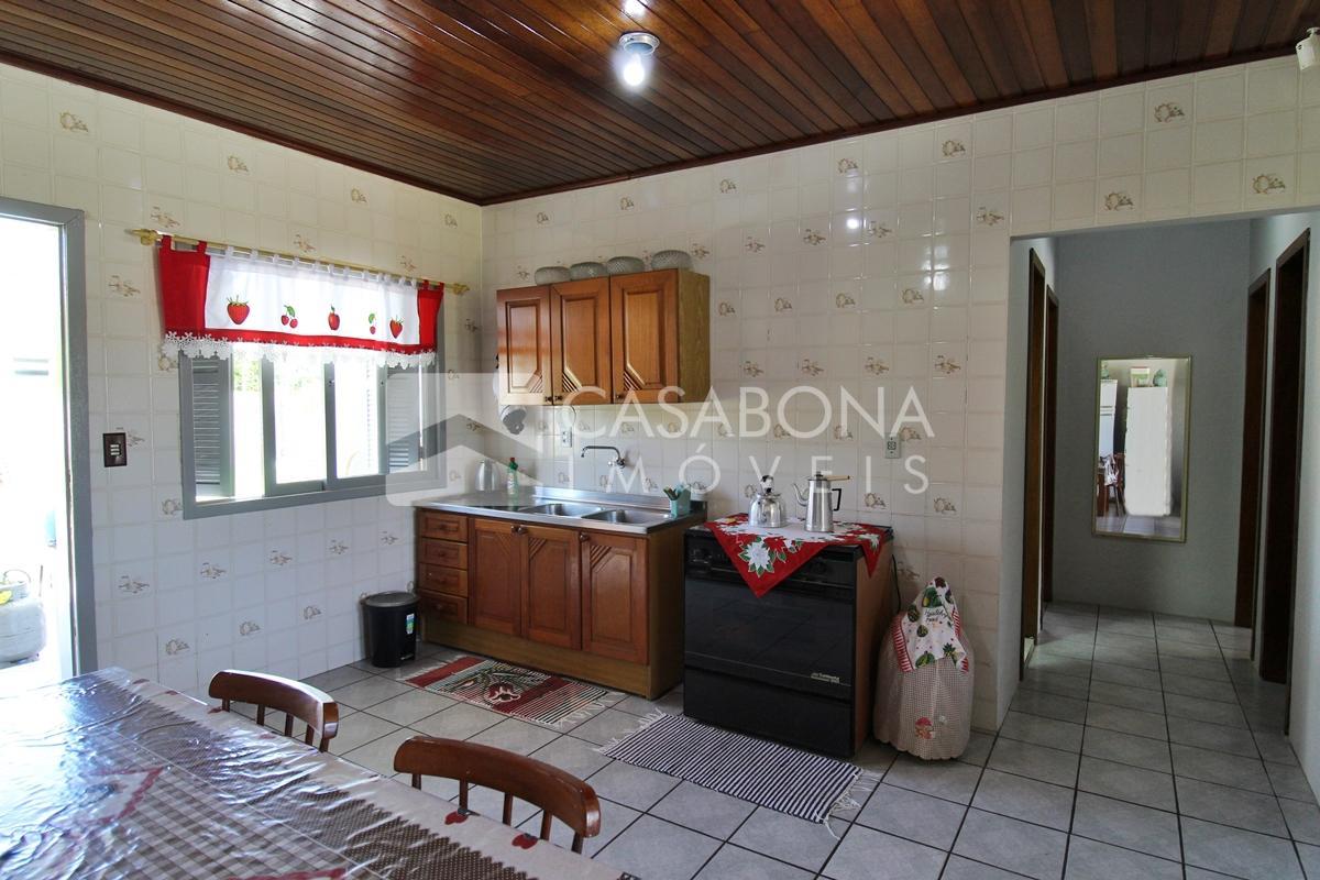 Encantadora Residência de Esquina com Piscina