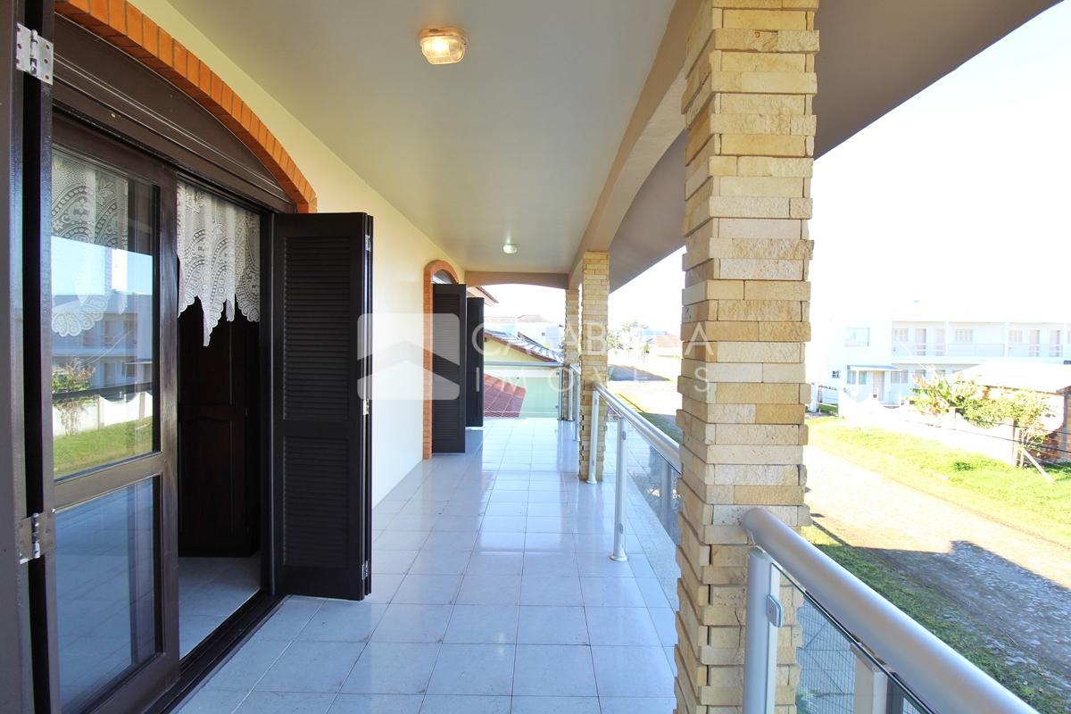 Seja Feliz em Arroio do Sal - Residência Espaçosa Próxima ao Mar