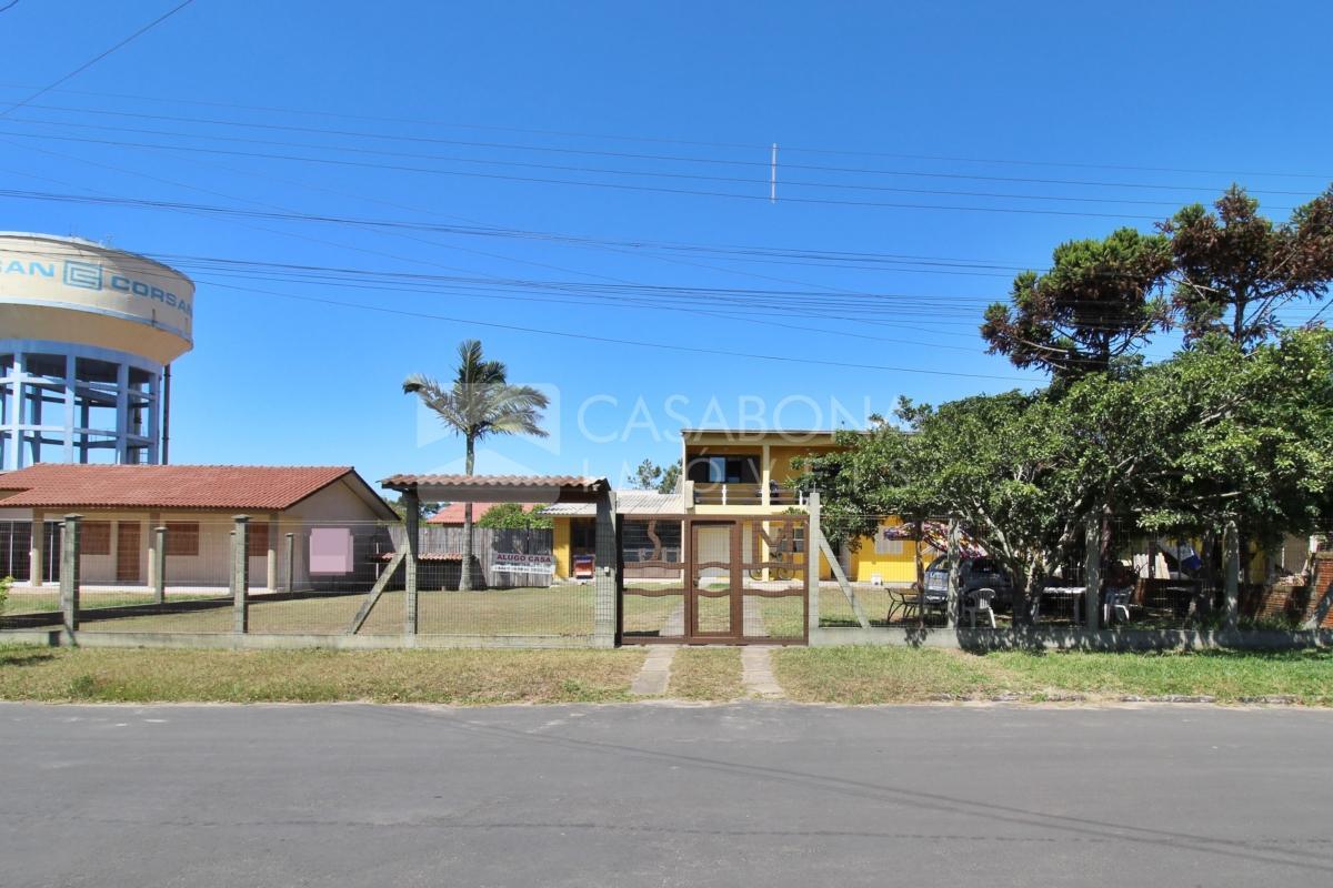 Oportunidade Imperdível: Residência com Terreno Amplo no Balneário Novo Arroio do Sal