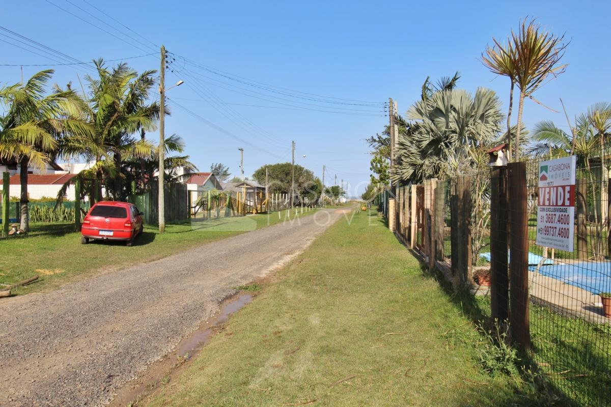 Excelente casa a apenas 200 metros do mar – Frente Norte