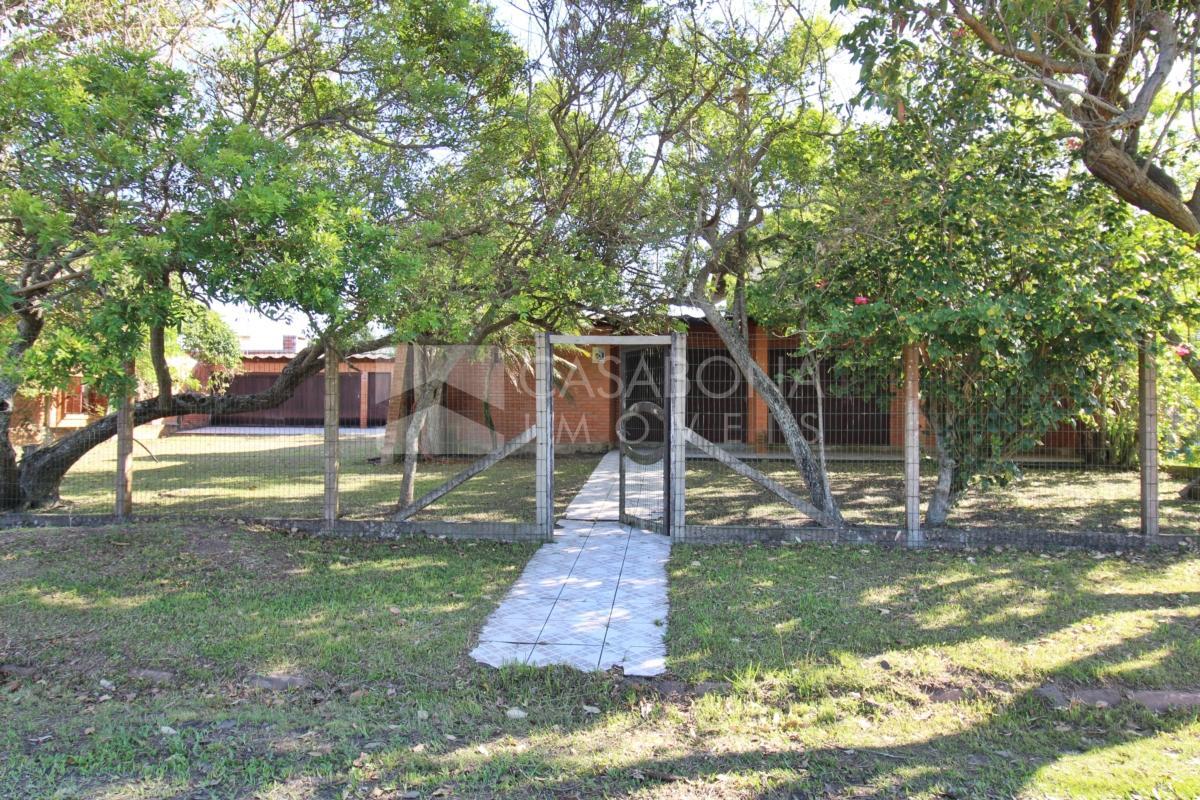 Residência Espaçosa no Balneário São Pedro