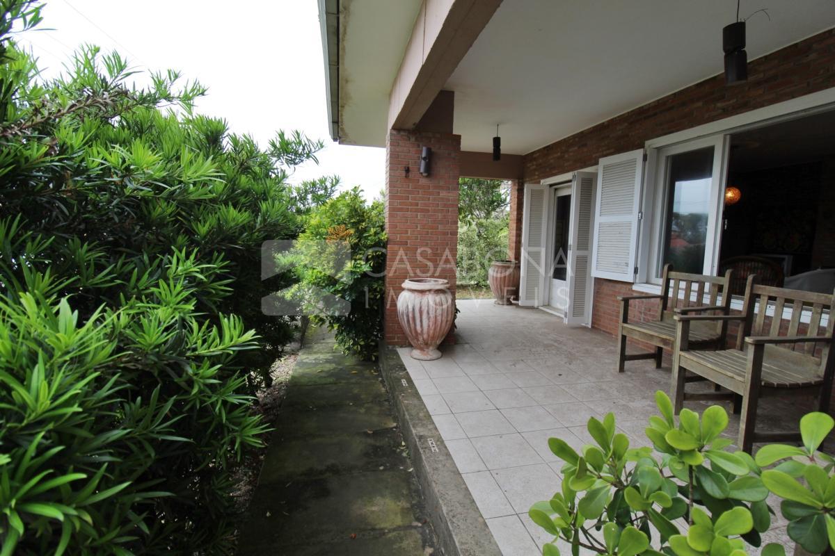 Residência Charmosa com 4 Lotes no Balneário Atlântico