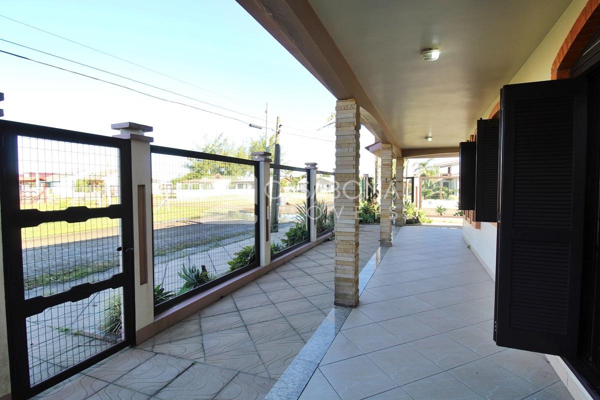 Seja Feliz em Arroio do Sal - Residência Espaçosa Próxima ao Mar