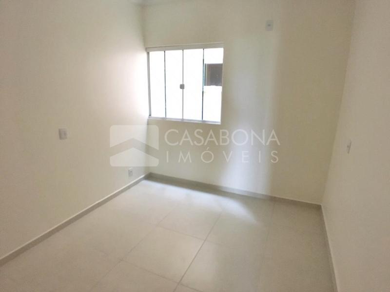 Excelente Apartamento em Areias Brancas: Conforto e Localização Privilegiada