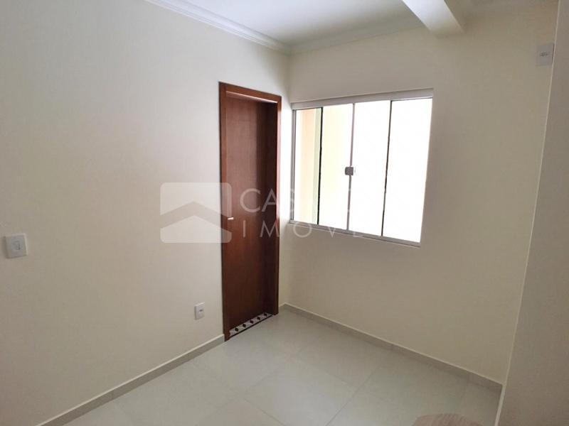 Excelente Apartamento em Areias Brancas: Conforto e Localização Privilegiada