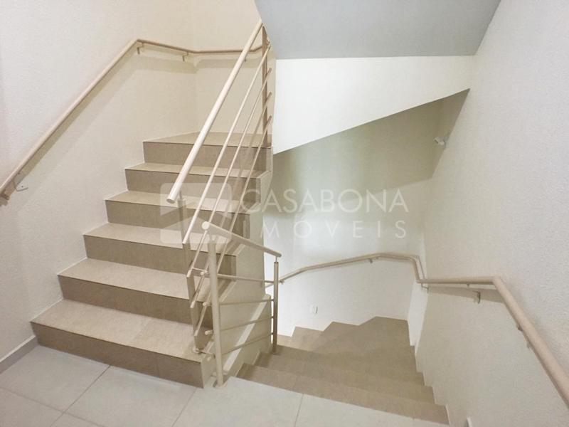 Excelente Apartamento em Areias Brancas: Conforto e Localização Privilegiada
