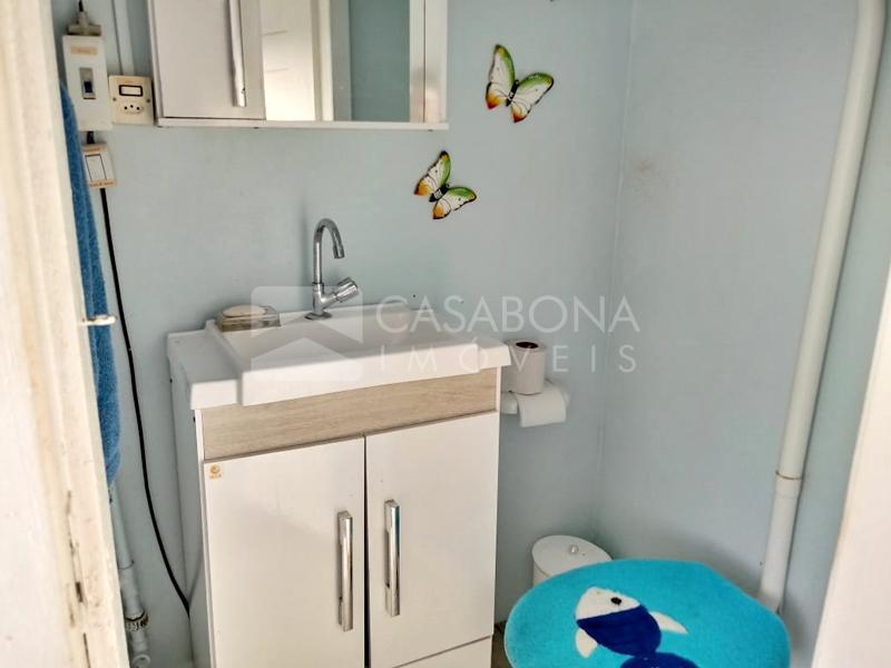 Casa com Piscina Próxima ao Mar: Pronta para Morar ou Veranear
