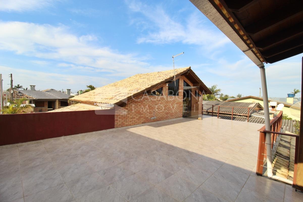 Excelente casa a apenas 200 metros do mar – Frente Norte