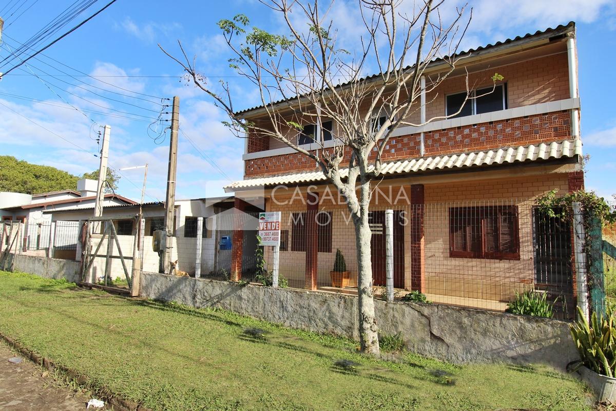 Residência no Centro de Arroio do Sal: Próxima do Mar e de Todas as Comodidades