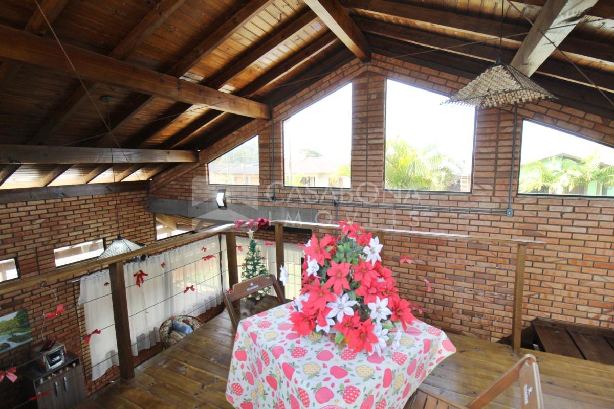 Excelente casa a apenas 200 metros do mar – Frente Norte