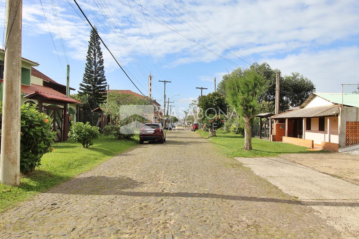 Duas Residências em um Terreno no Centro de Arroio do Sal