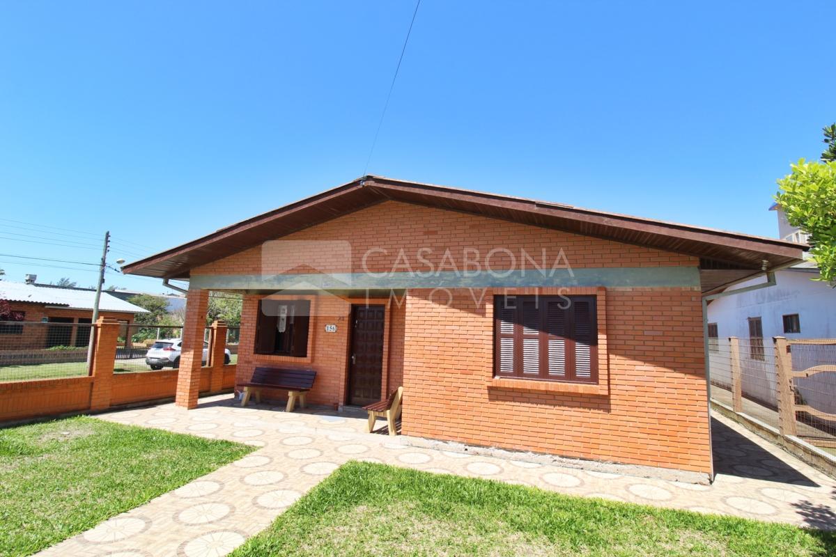 Casa de Esquina em Excelente Localização