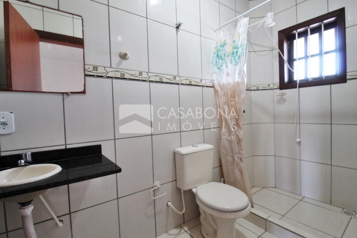 Sobrado a 100 Metros do Mar: Conforto e Localização Privilegiada