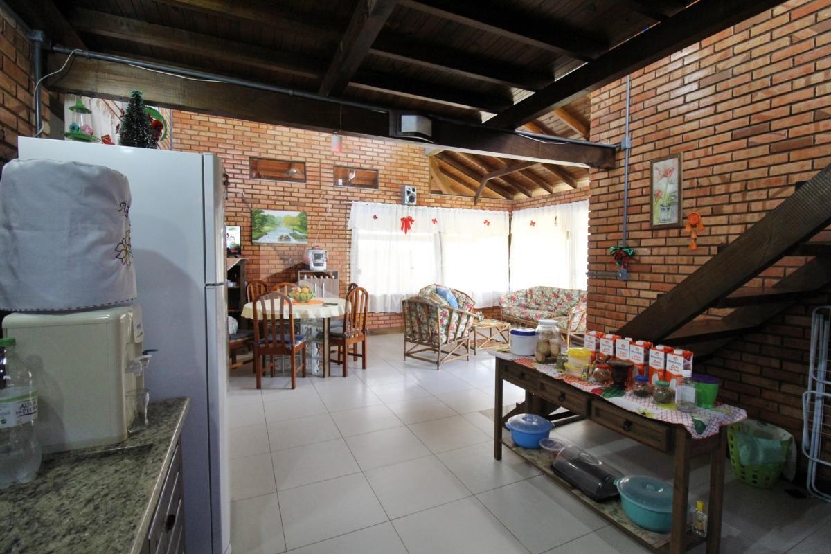 Excelente casa a apenas 200 metros do mar – Frente Norte