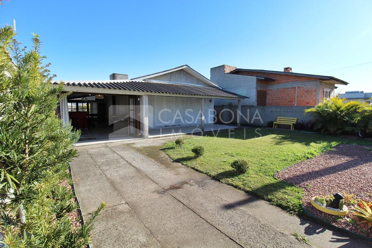 Casa com Piscina Próxima ao Mar: Pronta para Morar ou Veranear