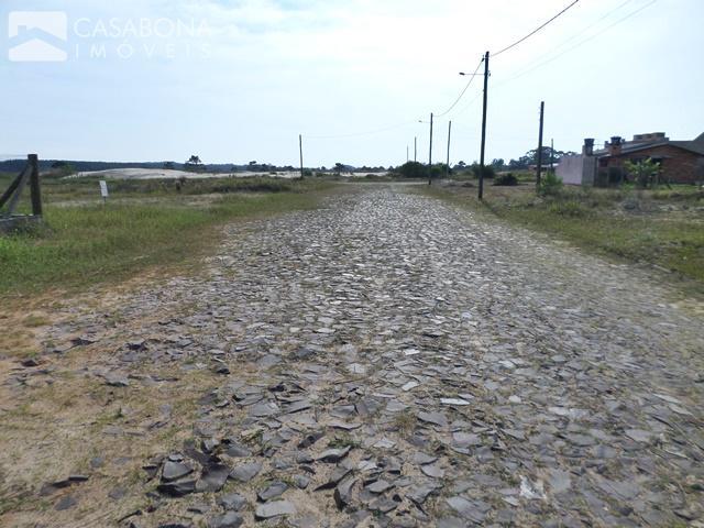 Ótimo Terreno no Bairro Quatro Lagos - Divisa com Areias Brancas