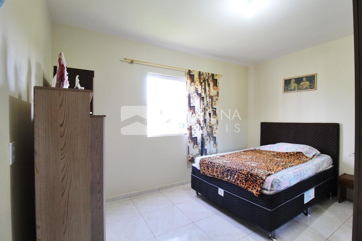 Excelente Investimento no Litoral: Residência com Duas Moradias