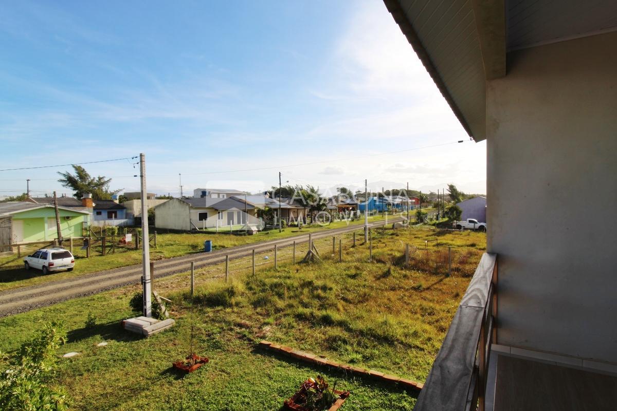 Excelente Investimento no Litoral: Residência com Duas Moradias