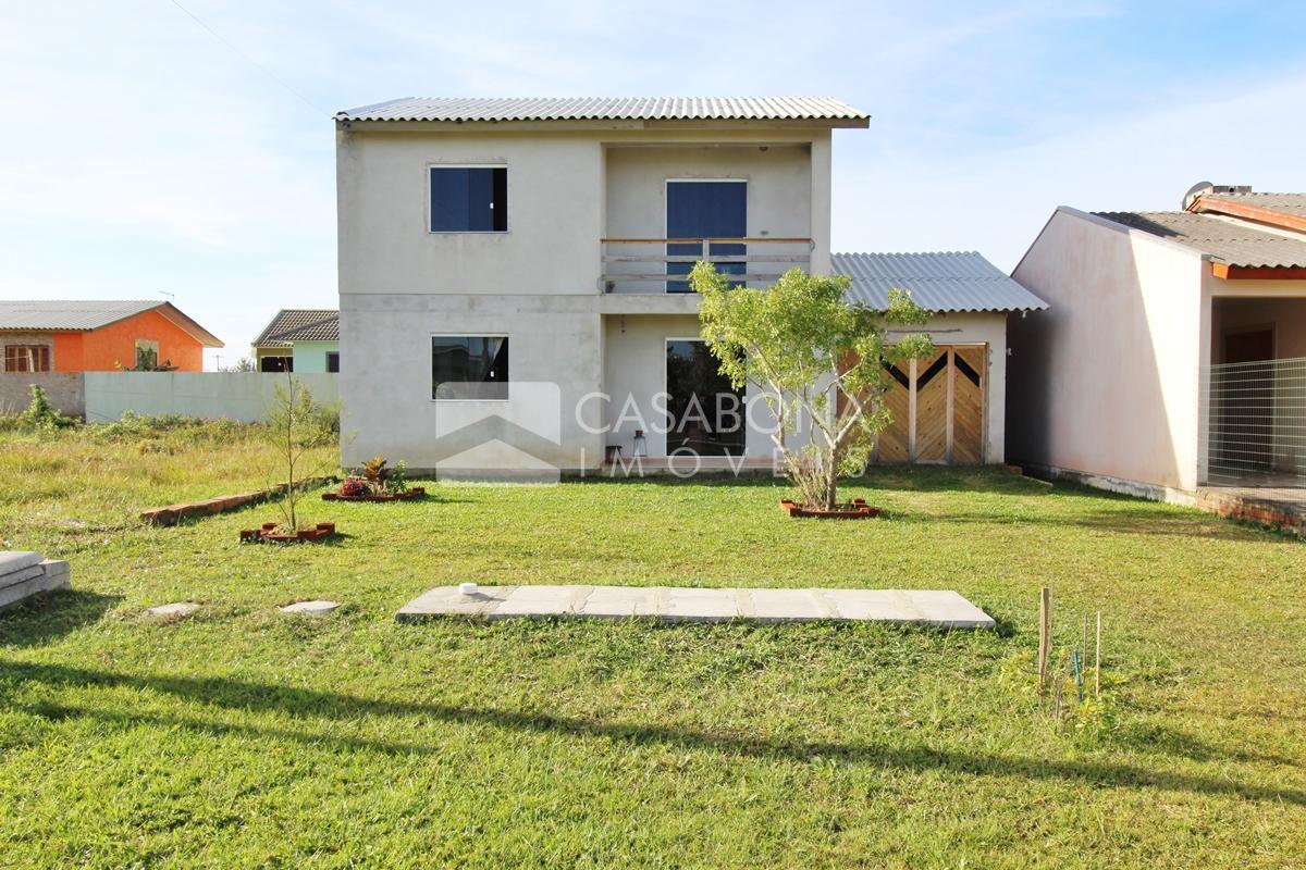 Excelente Investimento no Litoral: Residência com Duas Moradias