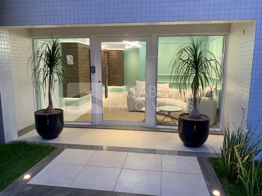 Apartamento no Edifício Mar da Serra: Elegância e Proximidade ao Mar