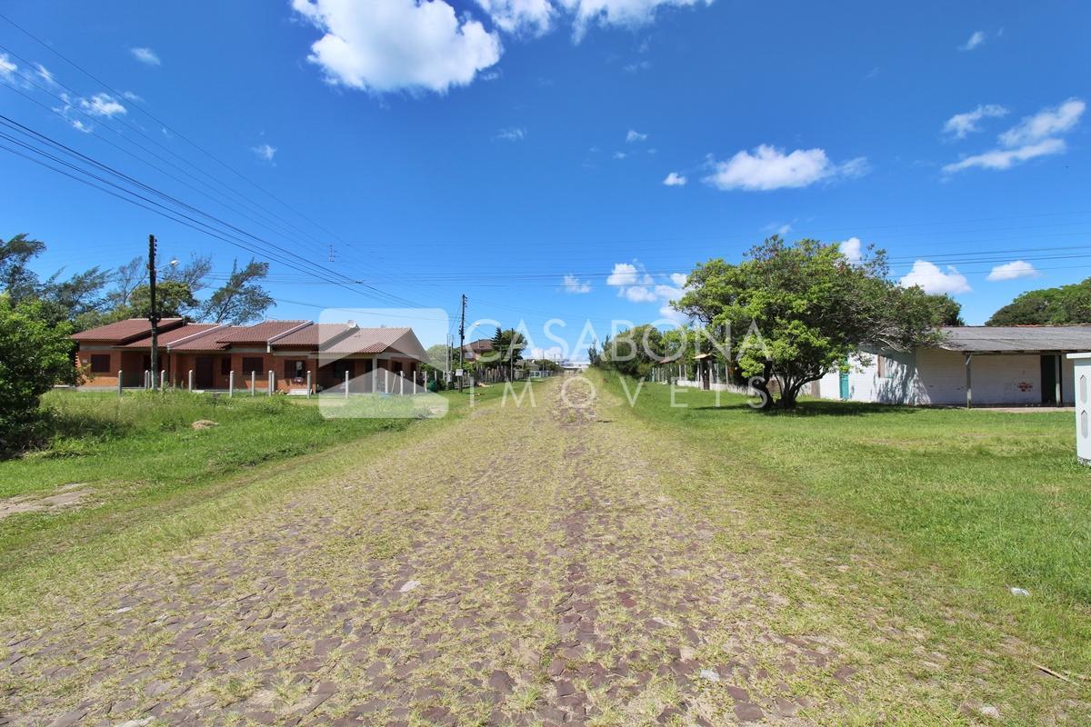 Encantadora Residência de Esquina com Piscina