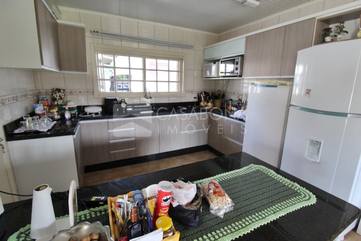 Encantadora Residência de Esquina no Balneário Areias Brancas