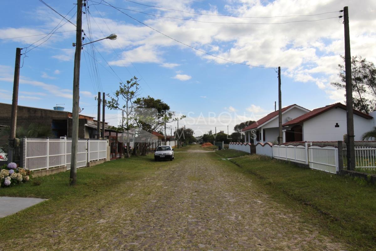 Residência Aconchegante no Balneário Jardim Olivía