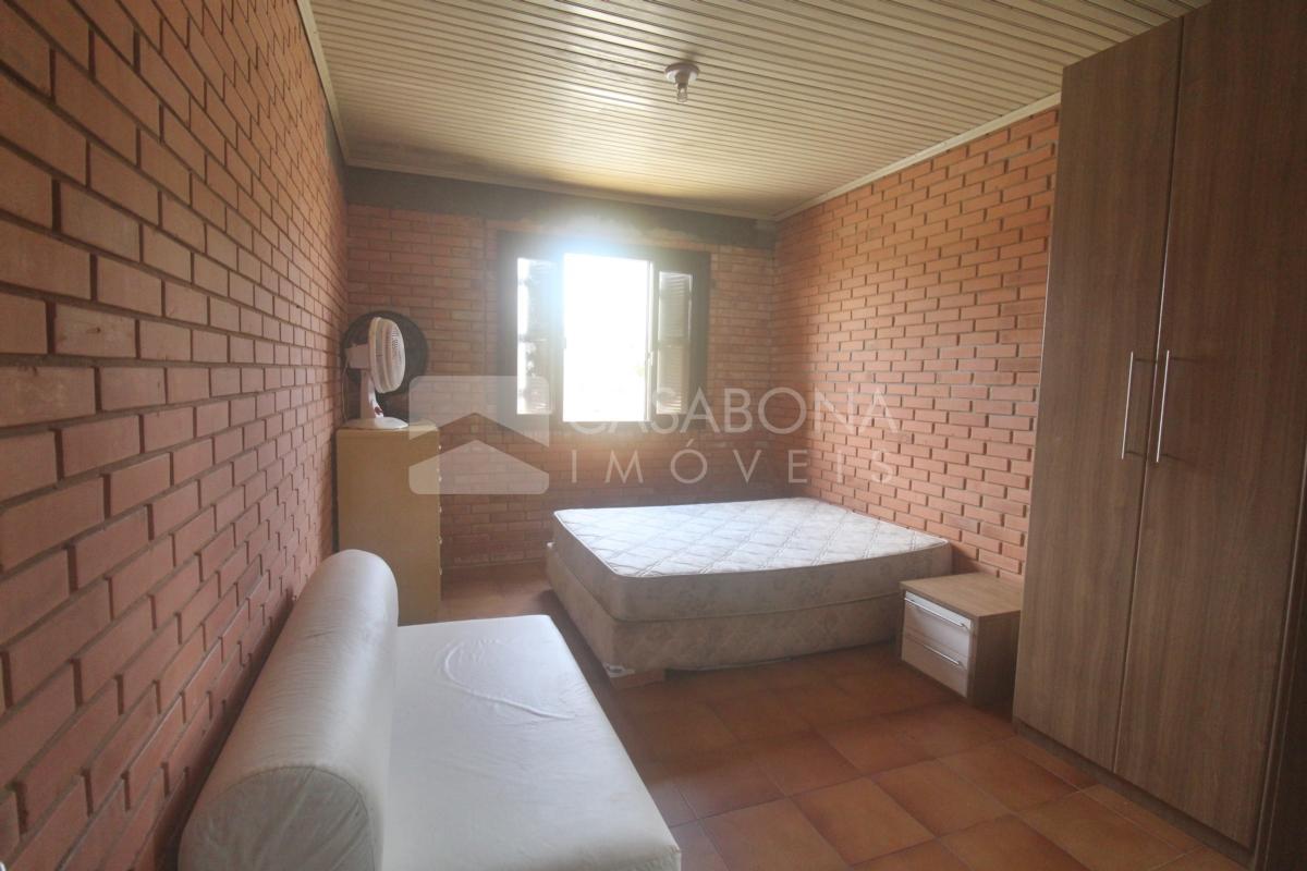 Casa de Esquina em Excelente Localização