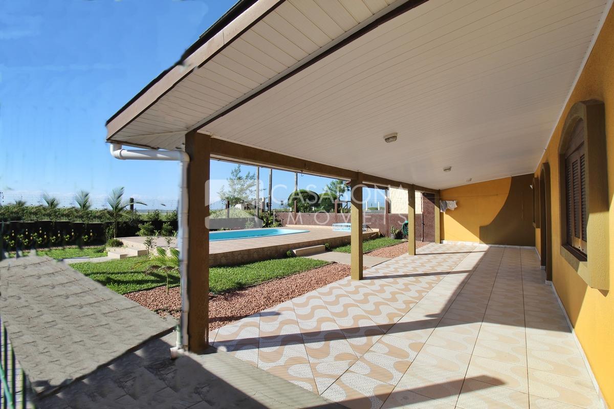 Residência com Localização Privilegiada no Balneário Jardim Olívia