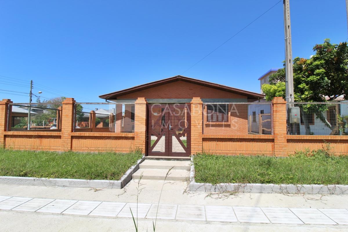 Casa de Esquina em Excelente Localização